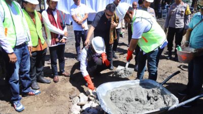 Peletakan Batu Pertama Tandai Pembangunan Hotel Bintang Empat di Wini