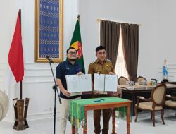 Teken MoU, Bupati Belu Minta Pos Indonesia Diskon Harga Pengiriman Barang UMKM