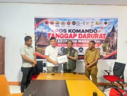 Bupati Belu Serahkan Bantuan Kemanusiaan di Flores